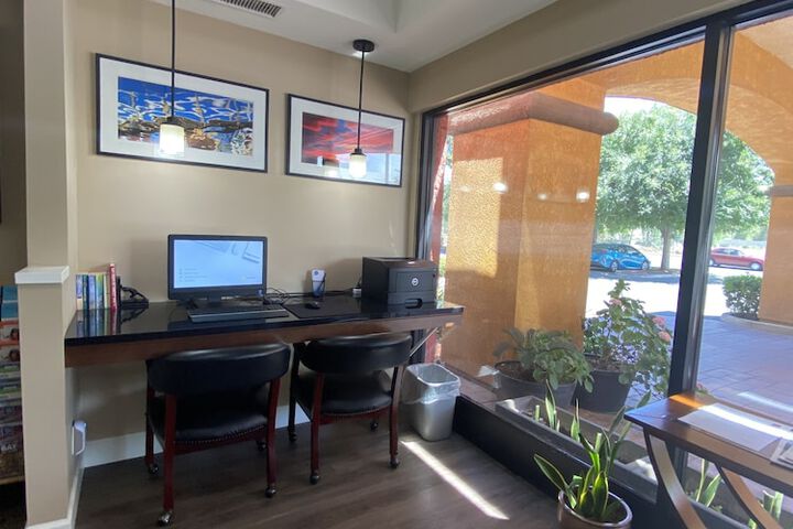 Business Center 43 of 44