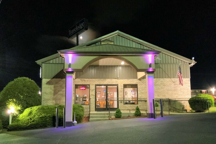 Hotel 2 of 39