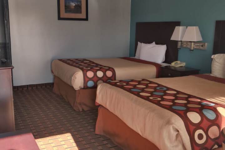 Room 22 of 34