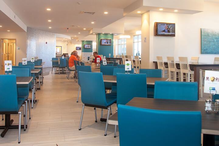 Holiday Inn Express & Suites Panama City Beach - Beachfront by IHG