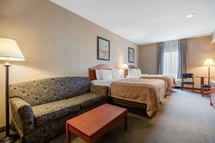 Room 21 of 38