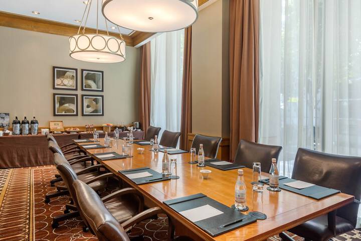 Omni Los Angeles Hotel at California Plaza