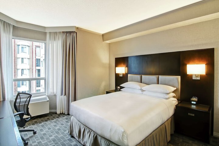Room 53 of 116