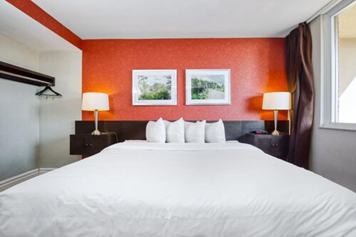 Room 29 of 32