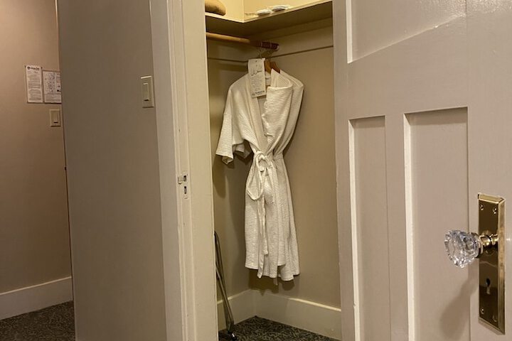 Room 35 of 54