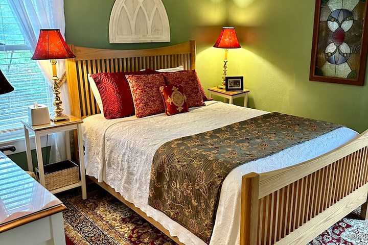 Red Rocker Inn