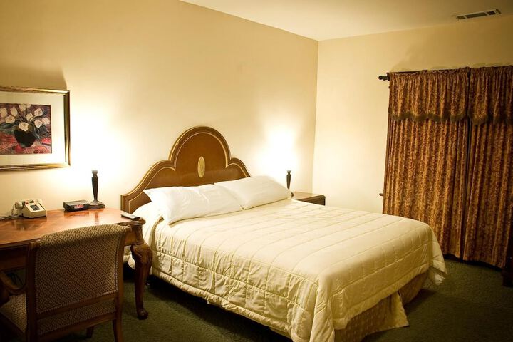 Room 18 of 27