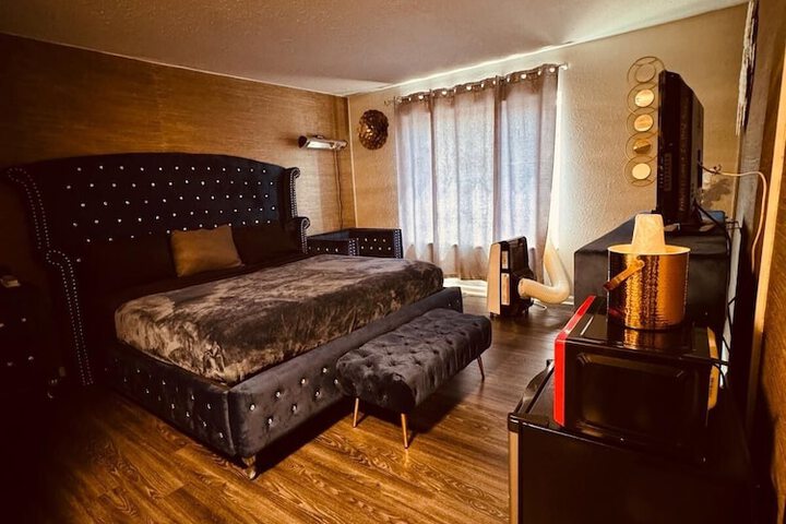 Room 22 of 77