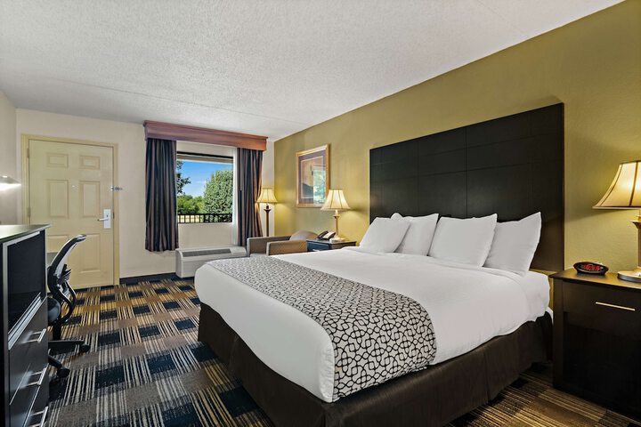 Best Western Windsor Suites