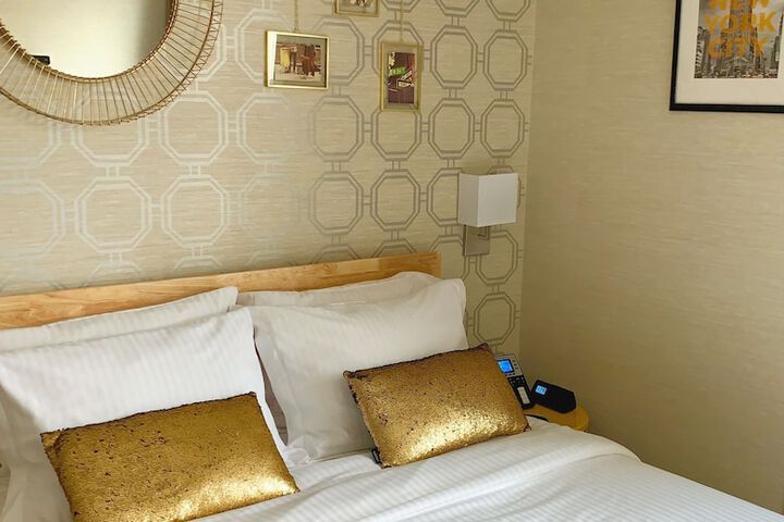 Room 43 of 89