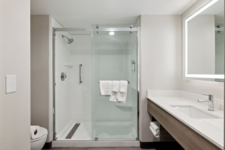 Holiday Inn Express Hotel & Suites Vacaville by IHG