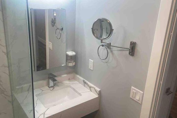 The Comfy Suite - 1BR with Free Parking