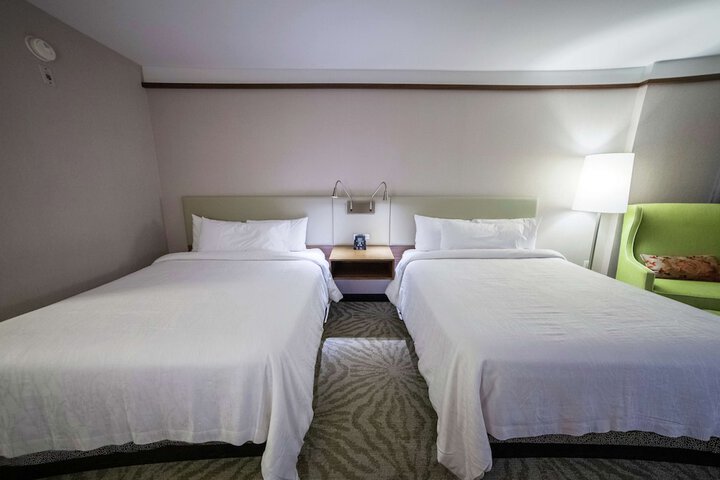 Room 16 of 36
