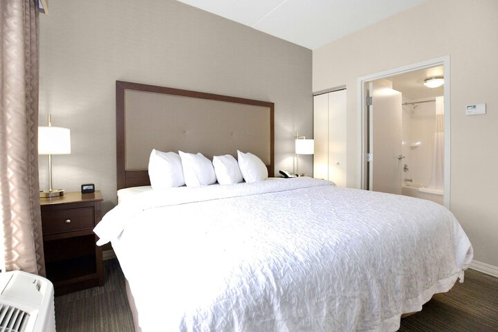 Room 36 of 60