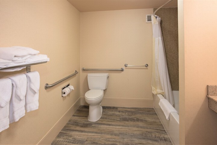 Room 12 of 67