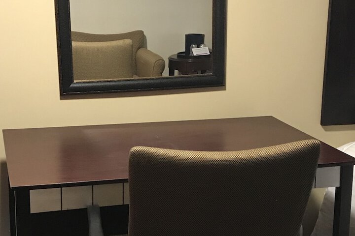 Room 28 of 49