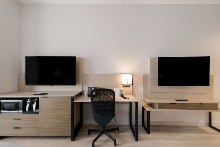 Room 13 of 50