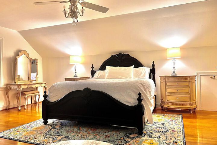 Room 12 of 14
