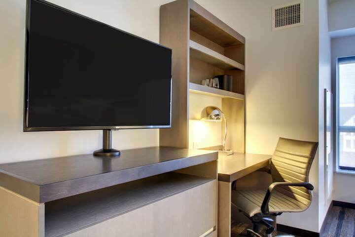 Room 22 of 62