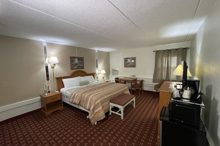 Room 19 of 28
