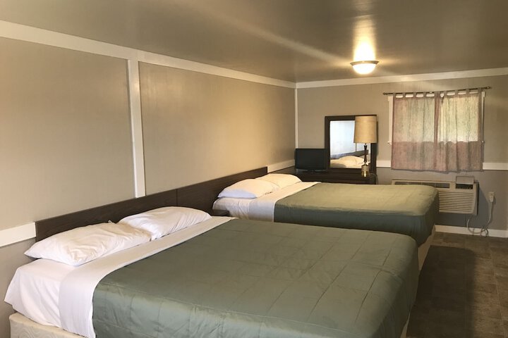 Room 25 of 29