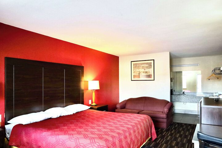 Room 11 of 22