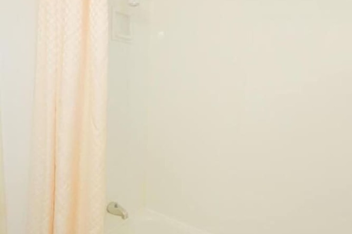 Room 15 of 28