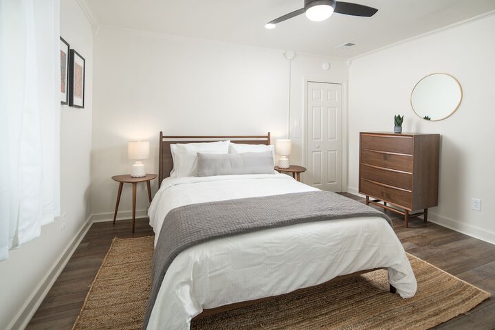 Room 32 of 38