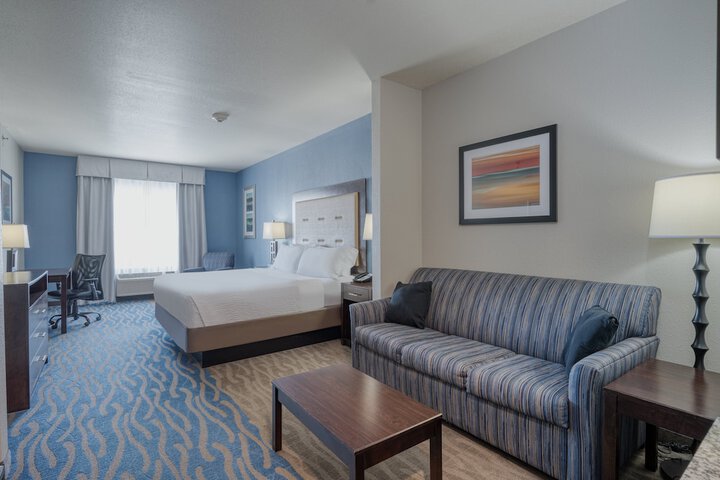 Holiday Inn Express & Suites Edwardsville by IHG