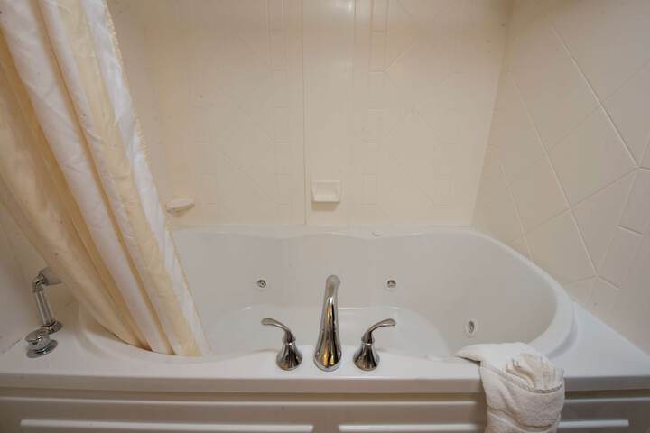 Room 16 of 53