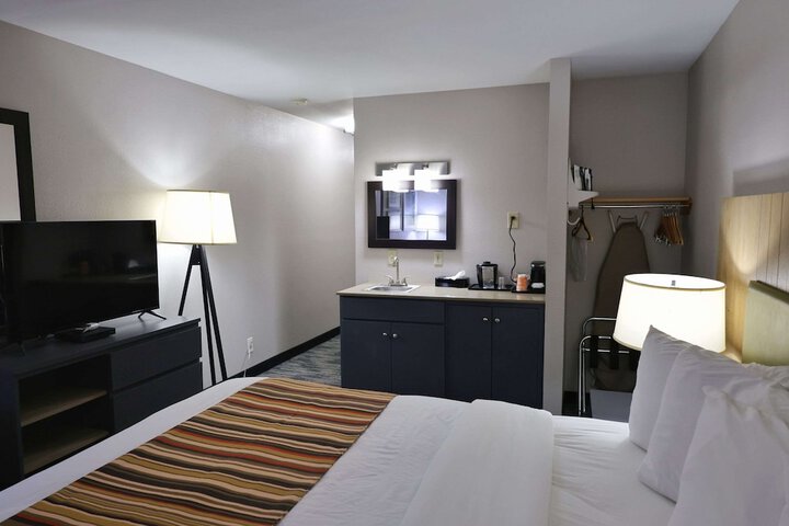Country Inn & Suites by Radisson Sparta, WI