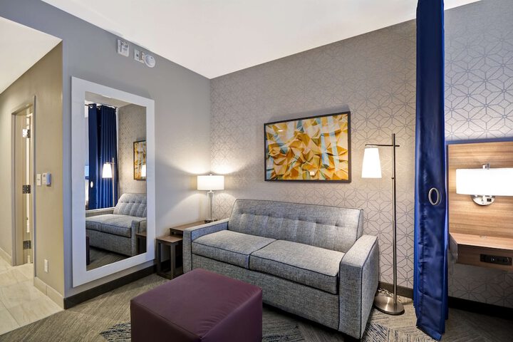 Room 16 of 45