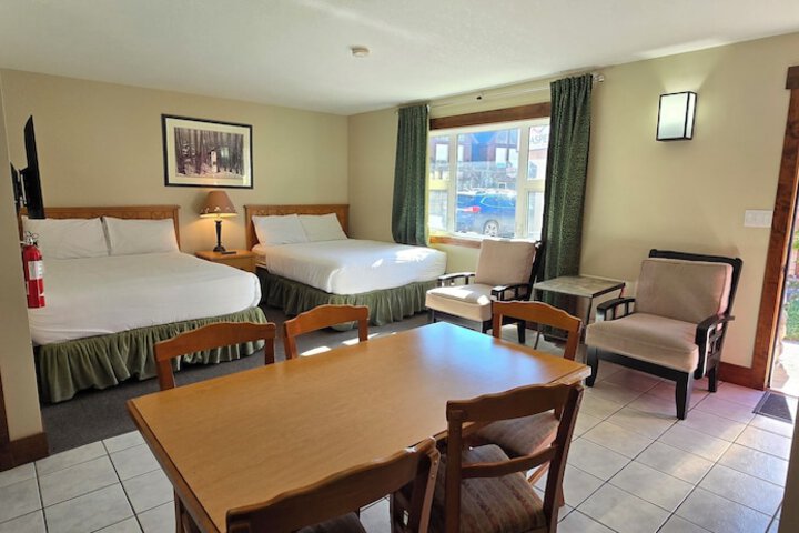 Aspen Village Inn