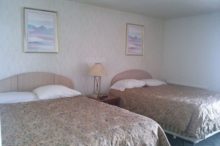 Room 17 of 18
