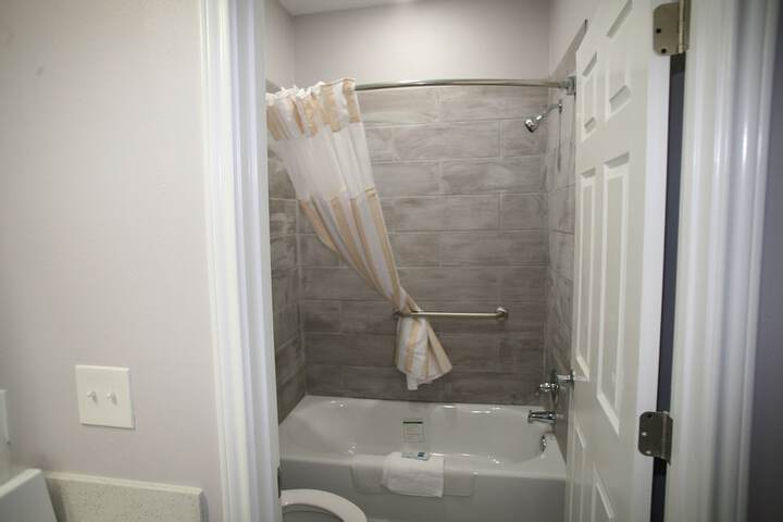 Room 13 of 21
