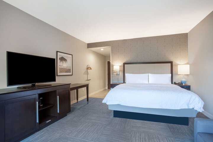 Room 10 of 43