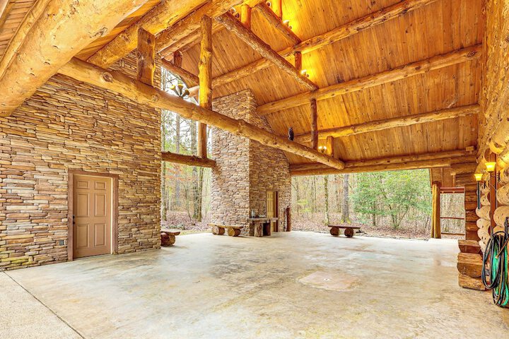 Fish Boat & Hike: Pet-friendly Cabin in Arkansas