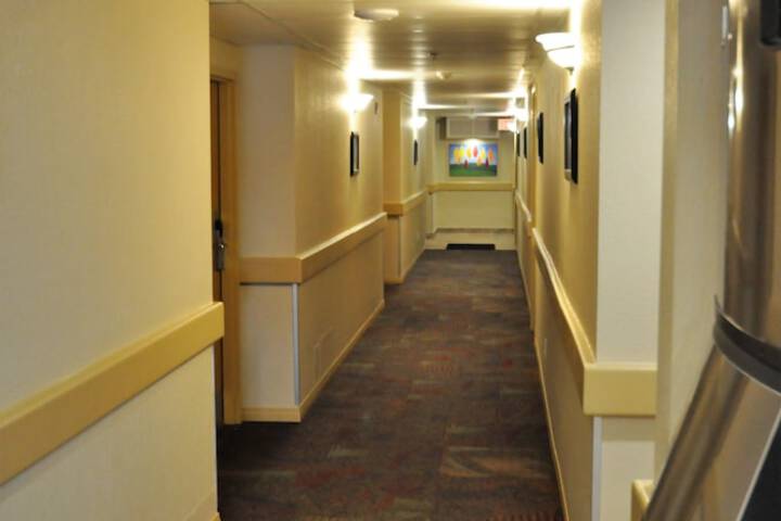 Ballroom/Hall 63 of 94