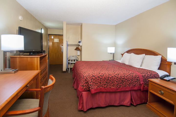 Room 12 of 23