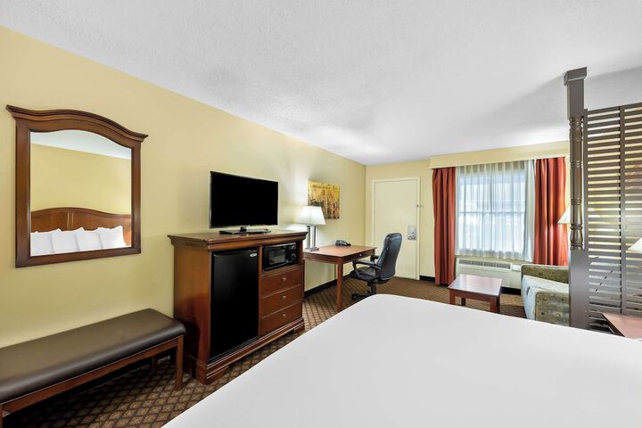 Room 34 of 42