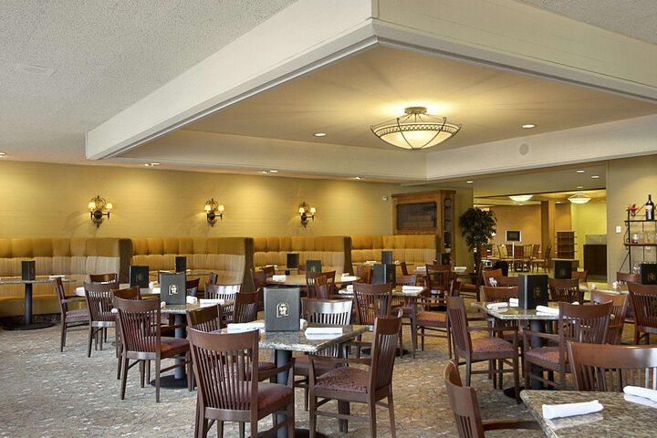 Dining 21 of 25