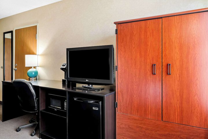 Room 34 of 59