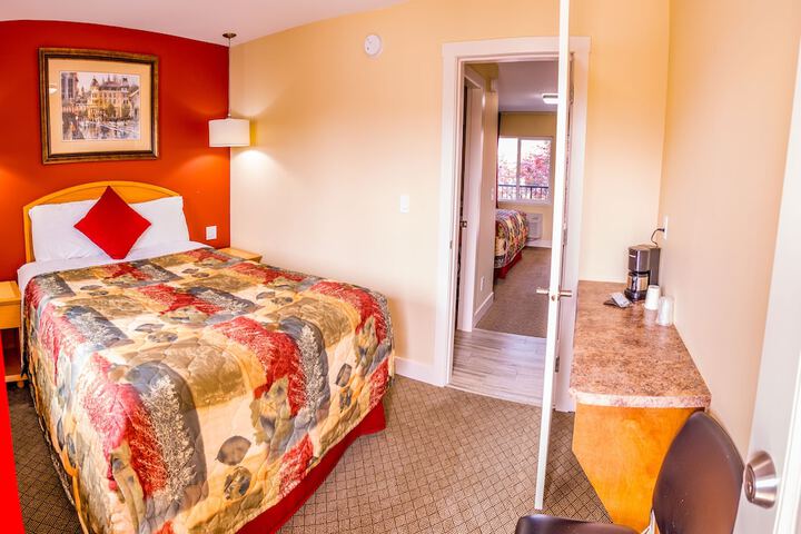 Room 44 of 69