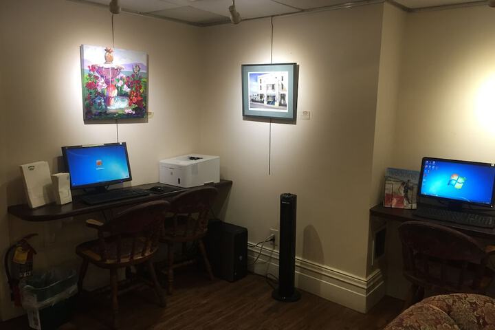 Business Center 45 of 49