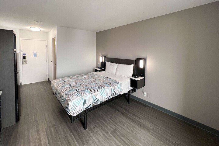 Room 12 of 44