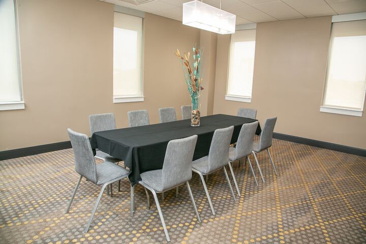 Holiday Inn Metairie New Orleans by IHG