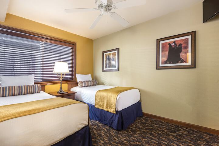 Room 17 of 27