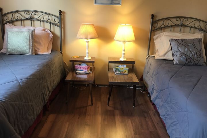 Room 17 of 35