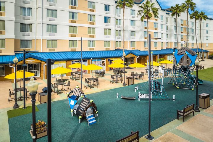 Courtyard Orlando Lake Buena Vista in the Marriott Village