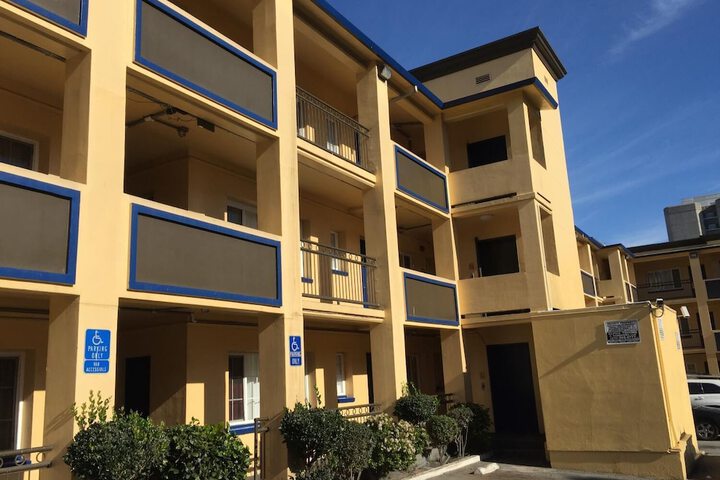Hotel 4 of 18
